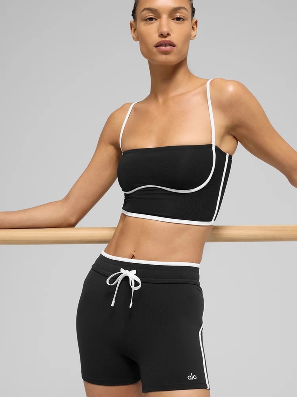 ALO Yoga Airbrush Streamlined Bra Tank - size: S